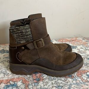 Merrell boots size 6.5